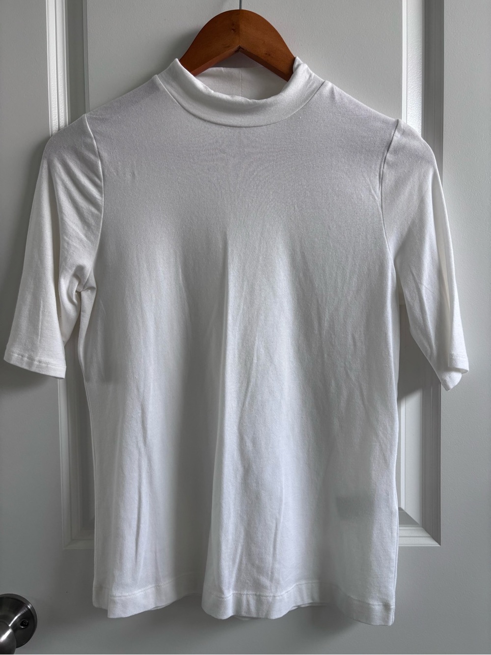 Banana Republic White Short Sleeve Mock Neck Tee